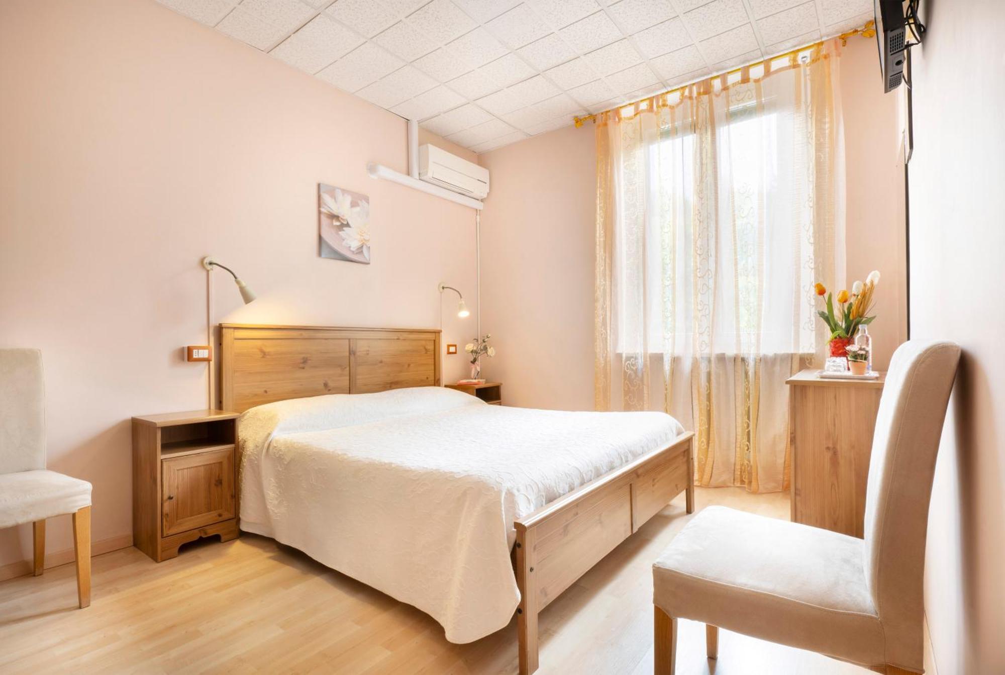 Le Betulle Hotel San Maurizio D'opaglio Eksteriør billede