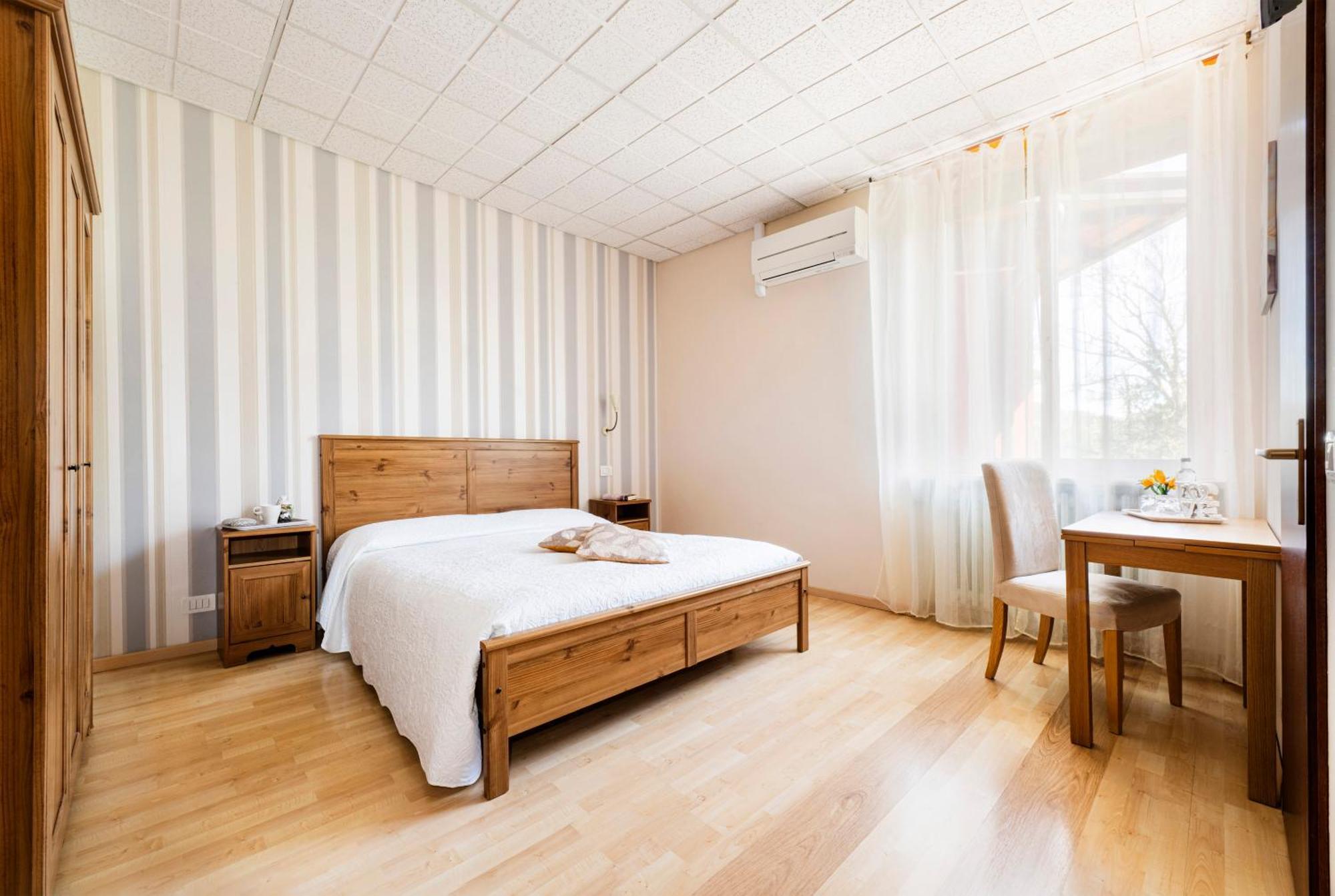 Le Betulle Hotel San Maurizio D'opaglio Eksteriør billede