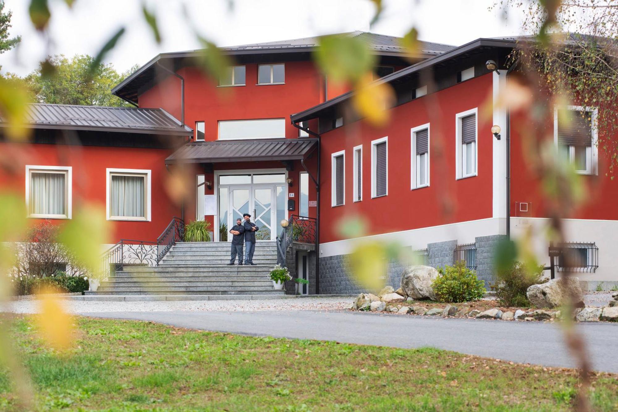 Le Betulle Hotel San Maurizio D'opaglio Eksteriør billede
